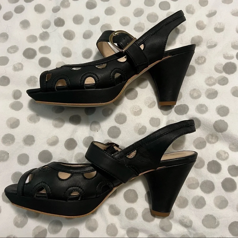 Sacha London Leslie Peep Toe Sandals Black Leather Size 6